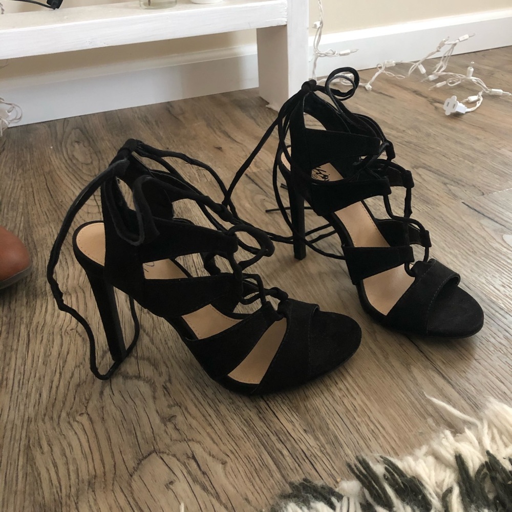 Black high heals